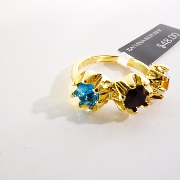 Banana Republic Roots of BR round Three Stone Crystal Ring 5 6 7 8 NWT 48 - Picture 1 of 9